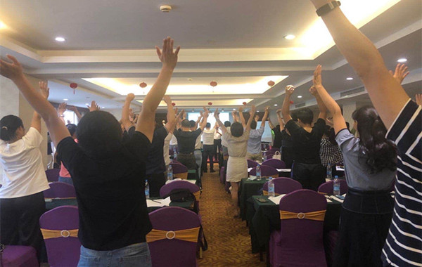 7.郭敬峰授課浙江財經(jīng)大學《職業(yè)情商EQ與陽光心態(tài)》.jpg