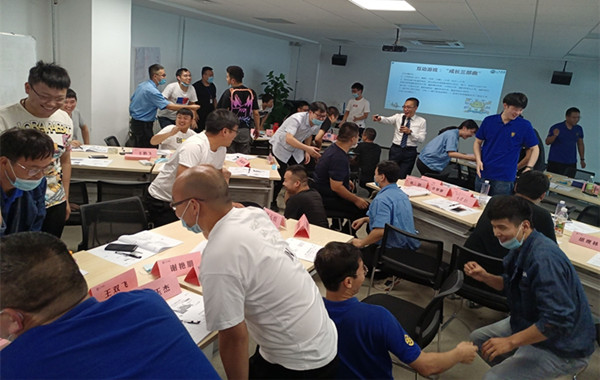 4.郭敬峰授课上汽集团《压力与情绪管理》.jpg 4.郭敬峰授课上汽集团《压力与情绪管理》.jpg