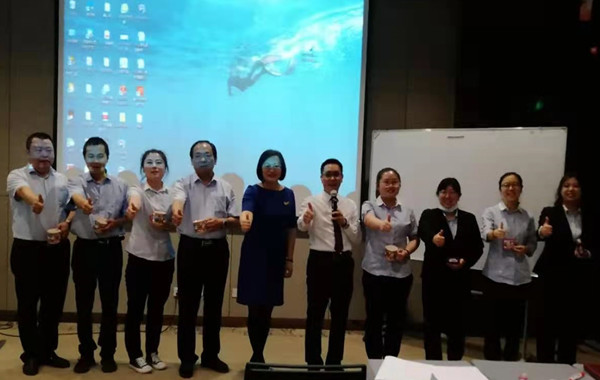 13.郭敬峰授课某物业管理有限公司《中层管理者职业素养与责任心塑造》.jpg 13.郭敬峰授课某物业管理有限公司《中层管理者职业素养与责任心塑造》.jpg