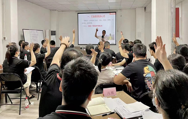 郭敬峰老師授課《陽光心態(tài)與職業(yè)素養(yǎng)》新聞圖�?.jpg