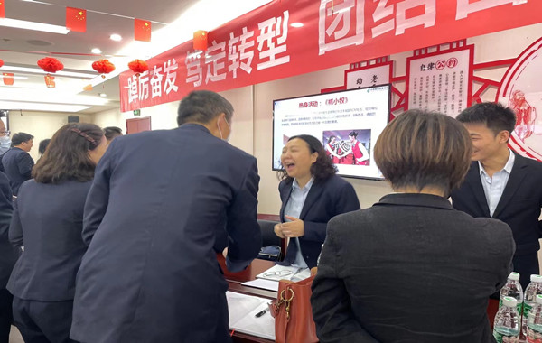 郭敬峰授課郵政儲(chǔ)蓄銀行《與情緒壓力共舞》照??.jpg