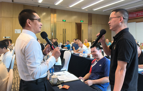 郭敬峰老師授課廣東省能源集團(tuán)??60暢順職場(chǎng)溝通》照??.jpg